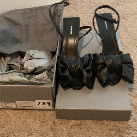 BALENCIAGA bow tie knife heels - Picture 4 of 6